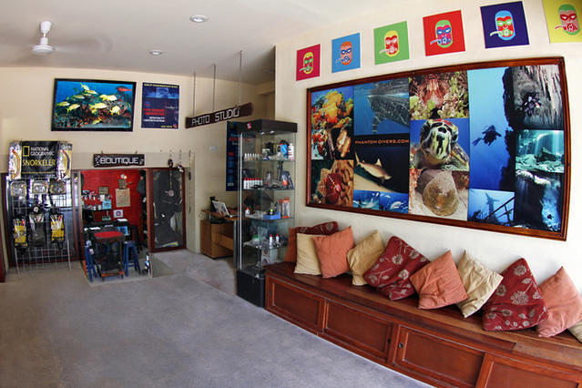 Phantom Divers - Dive Center in Mexico