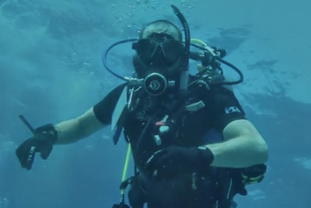 Rainbow Reef Dive Center - Dive Center in United States