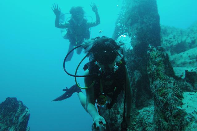 Rocksteady Dive Center - Dive Center